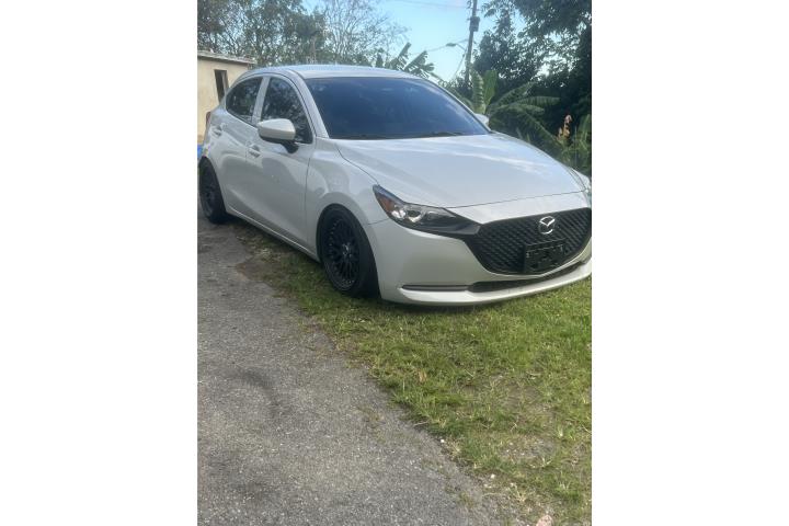 Mazda2 año 2021 standard como nueva