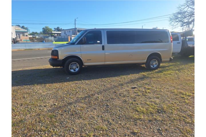 Chevrolet Express 2005,15 pasajeros