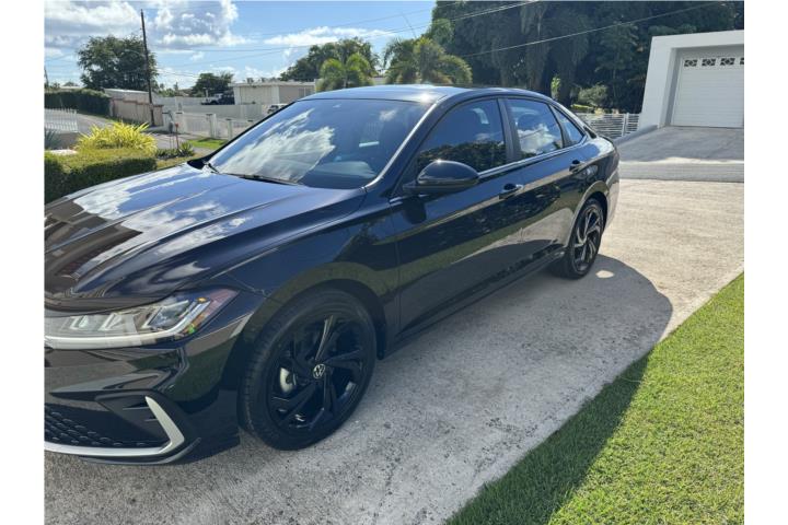 Volkswagen Jetta SE Black Package