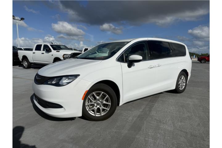 2023 Chrysler Voyager