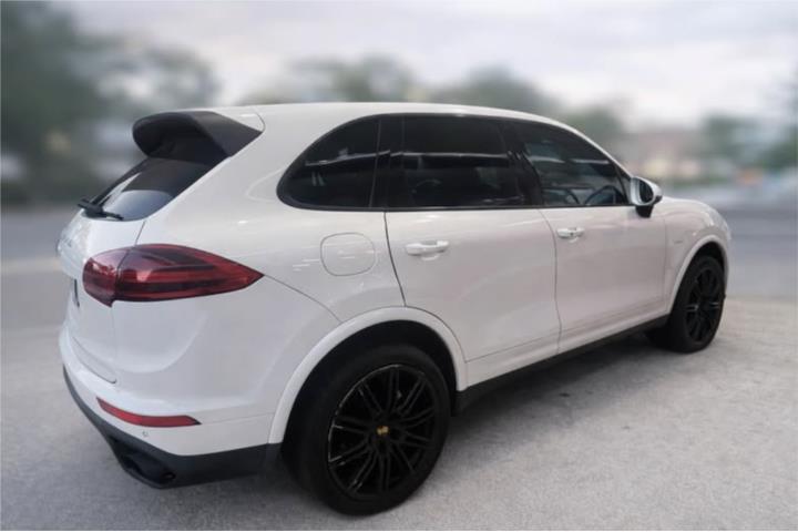 2018 Porsche Cayenne S E-Hybrid