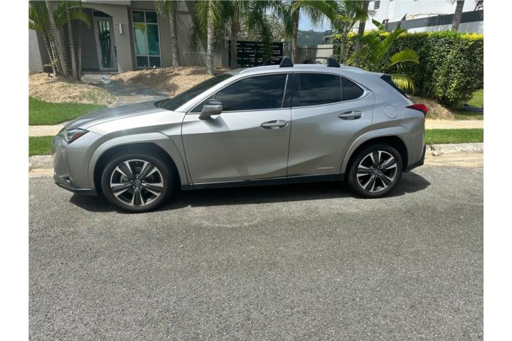 2022 Lexus UX 250h Hybrid