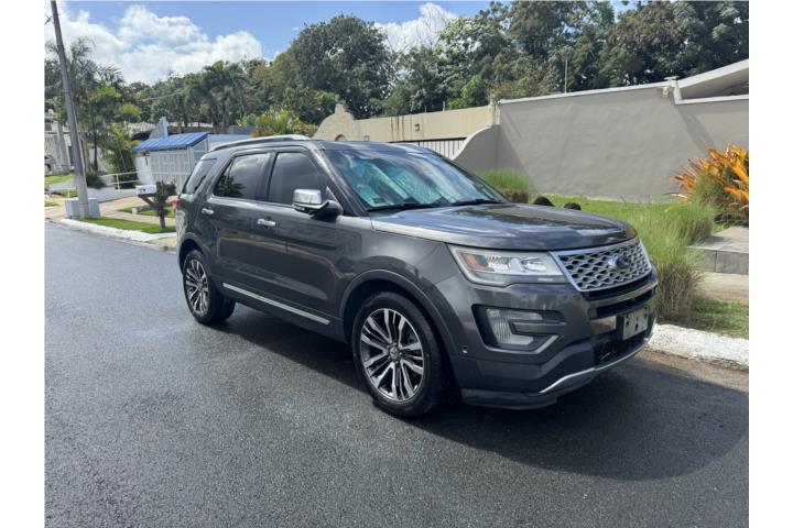 Ford Explorer del 2016 Platinum AWD