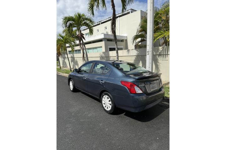 Nissan Versa del 2017