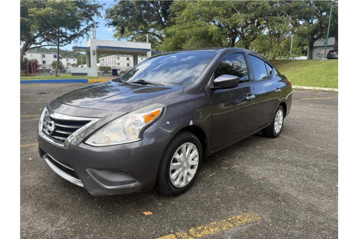 Nissan Versa del 2015