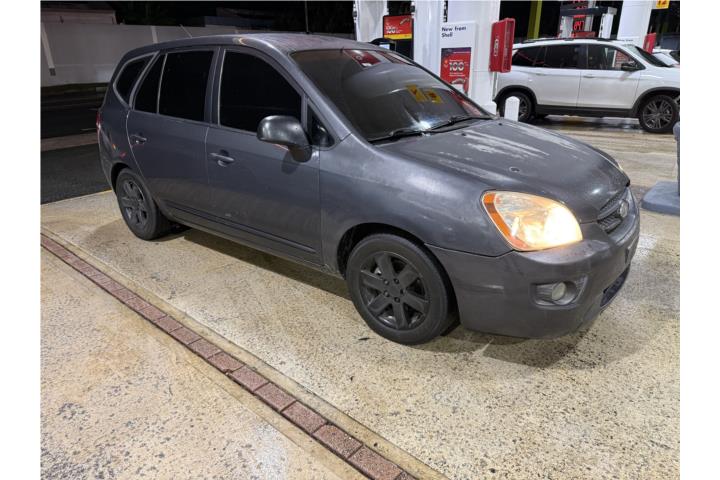 2008 Kia Rondo