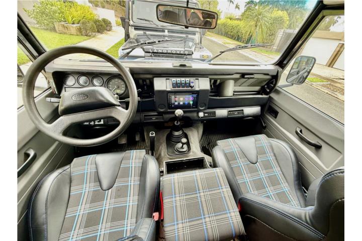 2000 Land Rover Defender 110 TD5