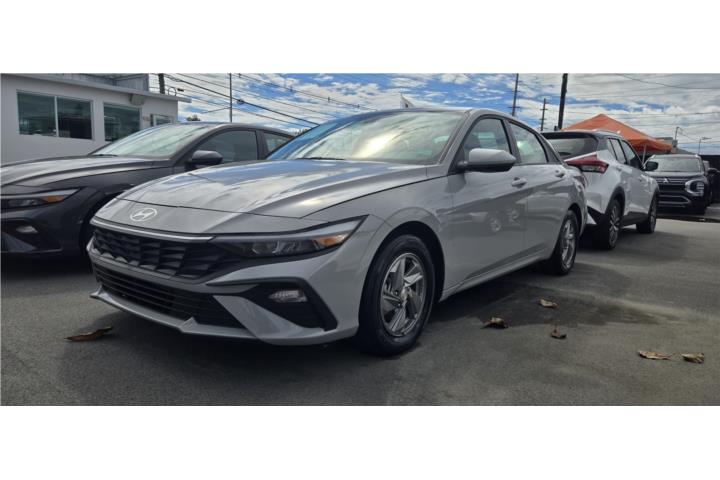 Hyundai Elantra del 2024