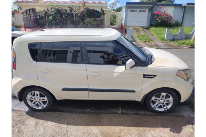 Vehículo del 2010 (Modelo Desconocido)