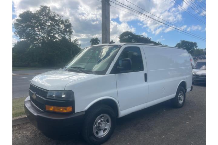 GMC Savana V6