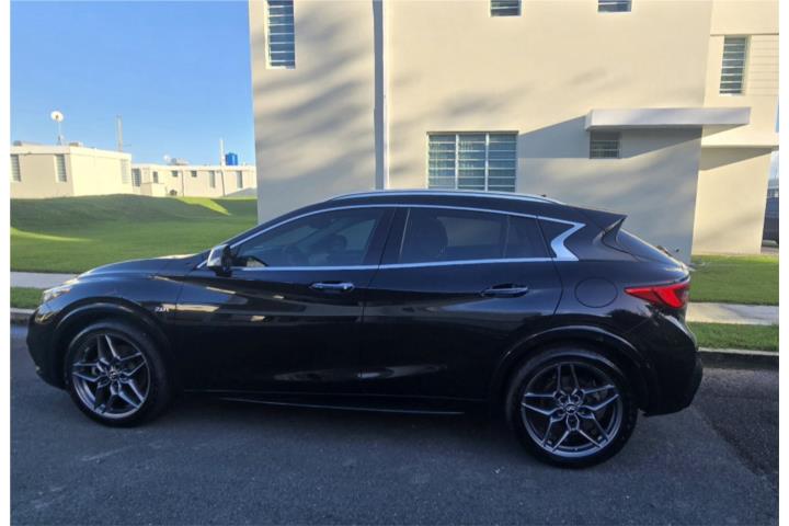 2018 Infiniti QX30 Essential