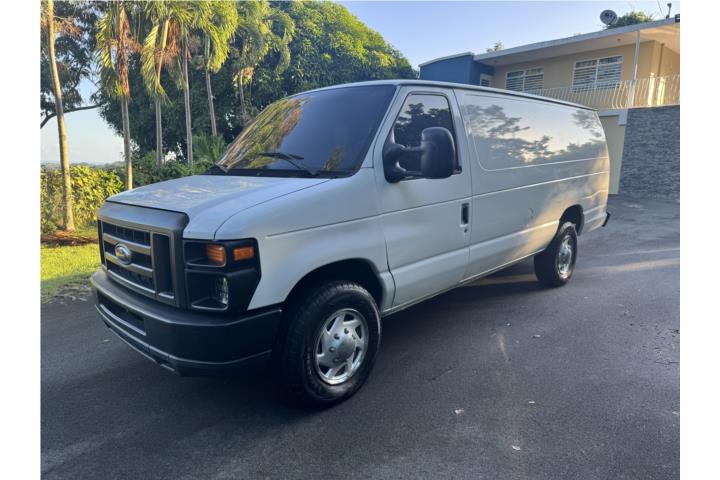 Ford E-250 Van del 2010