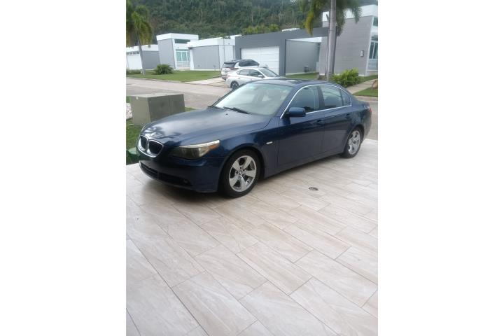 2004 BMW 530i