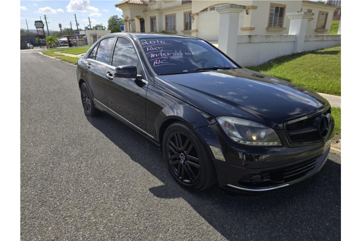 2010 Mercedes-Benz C300