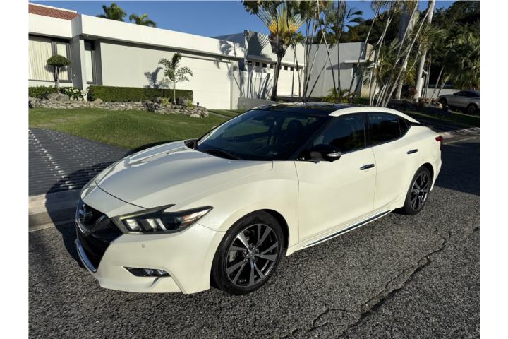 Nissan Maxima del 2017