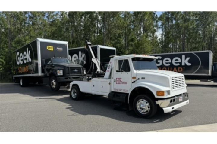 1999 International 4700 Jerr-Dan de 14 toneladas