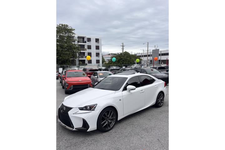 2020 Lexus IS