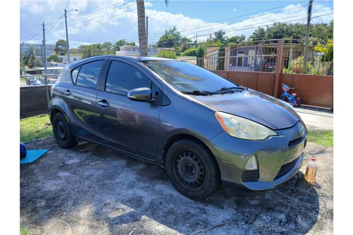 Toyota Prius C 2013