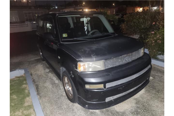 Scion xB 2004