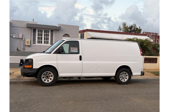 Van Chevrolet Express Van 2014 Automatica Millas 145610 Quebradillas