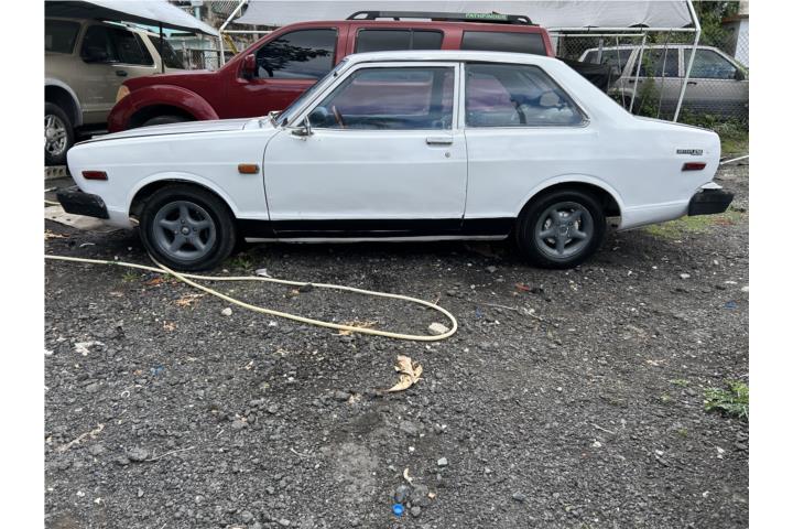 Datsun 210 core toda la isla sin problemas