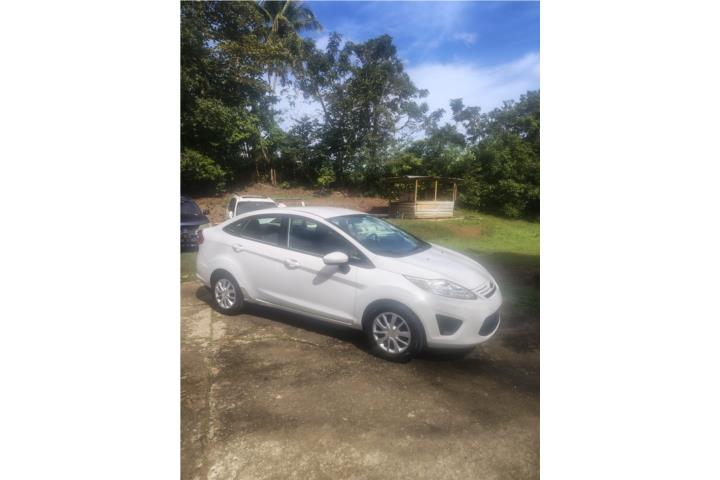 Ford Fiesta 2013 Standard