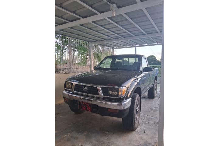 Toyota tacoma 1996 automático 4x4 $9,000