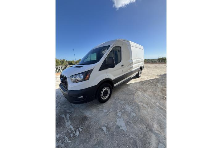 Transit ford 250, sin un detalle, 3,000 milla