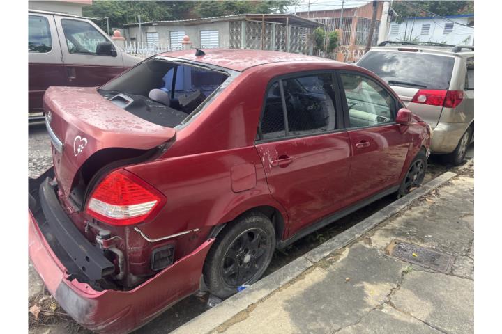 Nissan Versa 2009 se vende para piezas