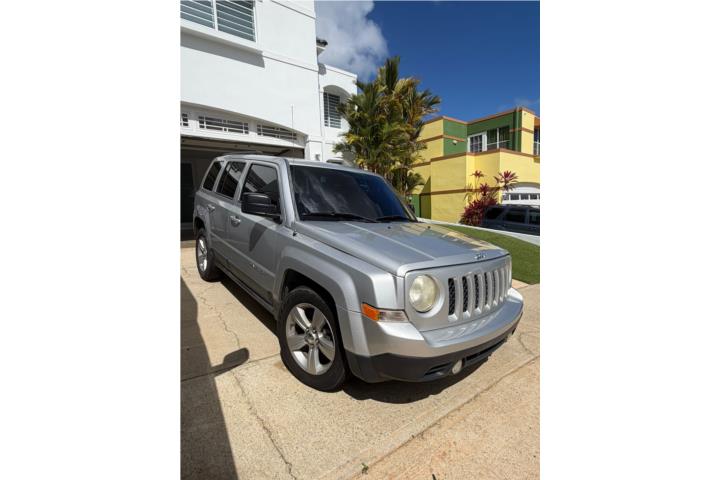 Jeep Patriot 2013 A/C cuatro puertas