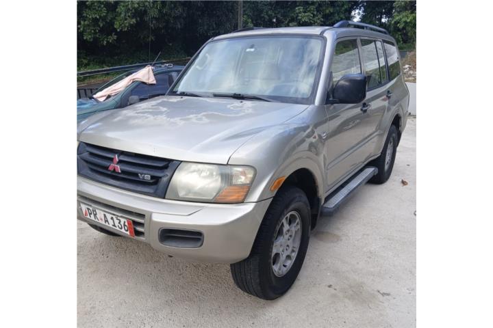 Mitsubishi Montero 2001