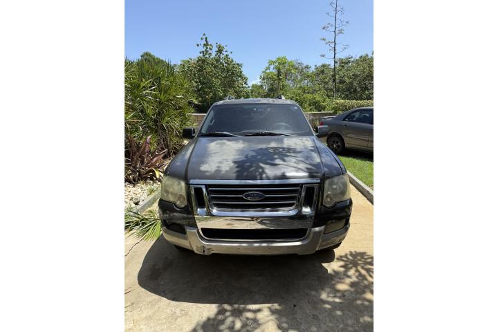 Ford Explorer Eddie Bauer
