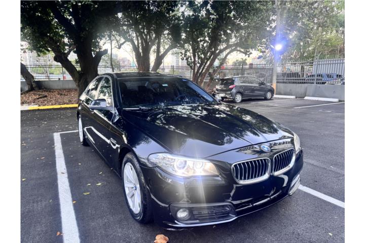 BMW 528i 2015 - Negro Elegante | $11,000