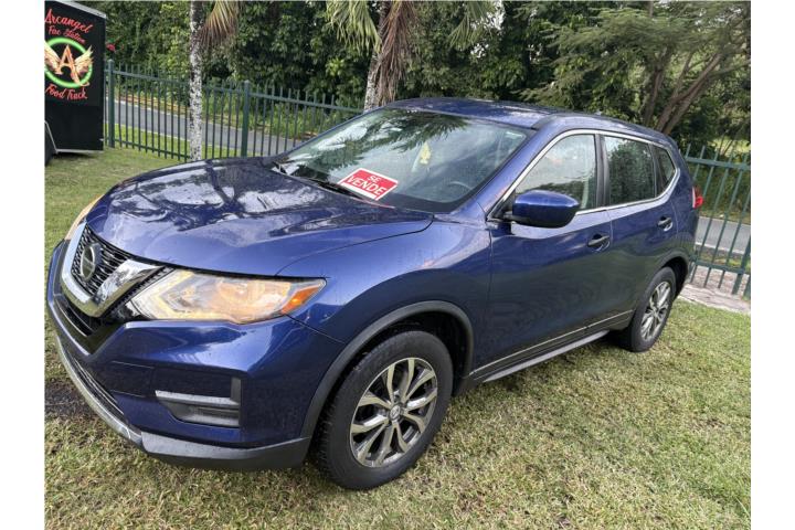 Nissan Rouge 2019 Azul