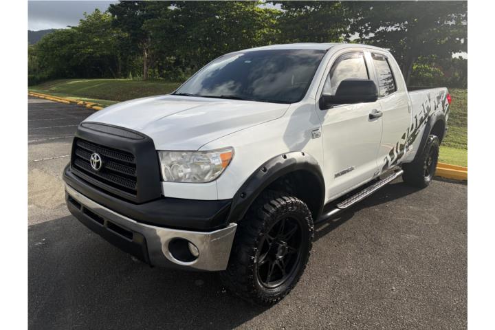 TUNDRA DOUBLE CAB AUTOMÁTICA AÑO 2008