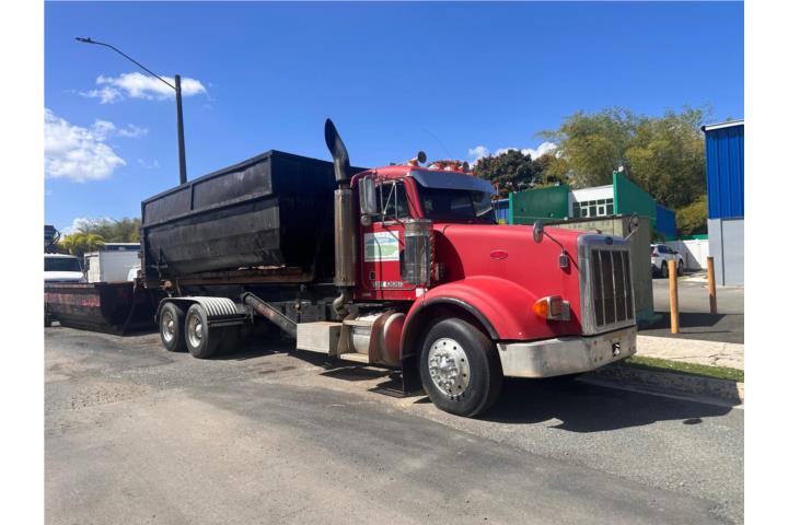 Peterbilt 357 2004 Roll-Off con 3 Zafacones