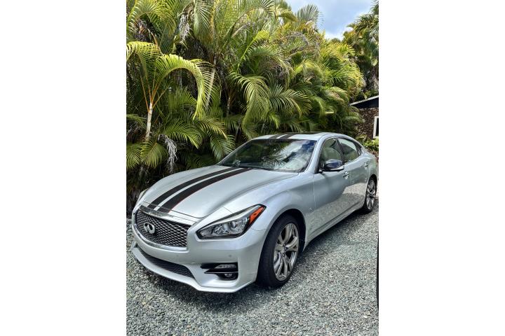 INFINITI Q70 2015