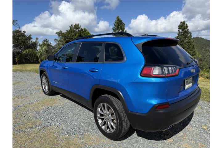 2022 Cherokee Latitude Lux OMO