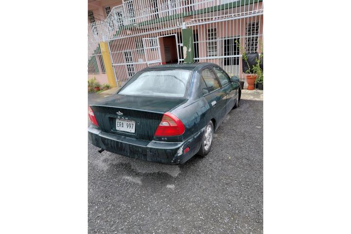 Mitsubishi mirage 2001