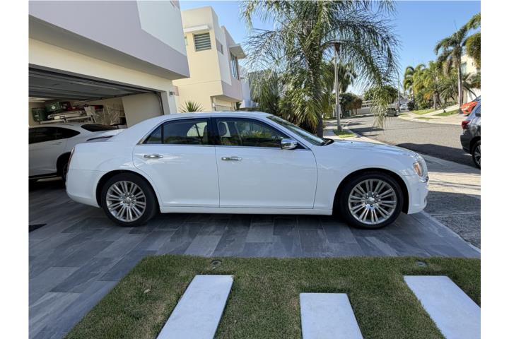 2011 Chrysler 300C HEMI 5.7L