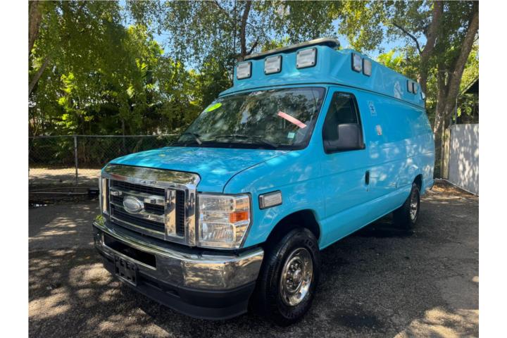 2014 Ford E-350 Ambulancia AEV POCO MILLAJE