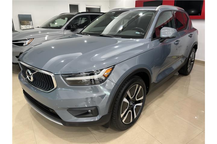 XC40 T5 AWD color cemento