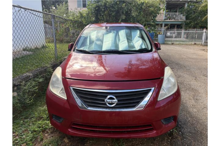 Nissan versa 2014