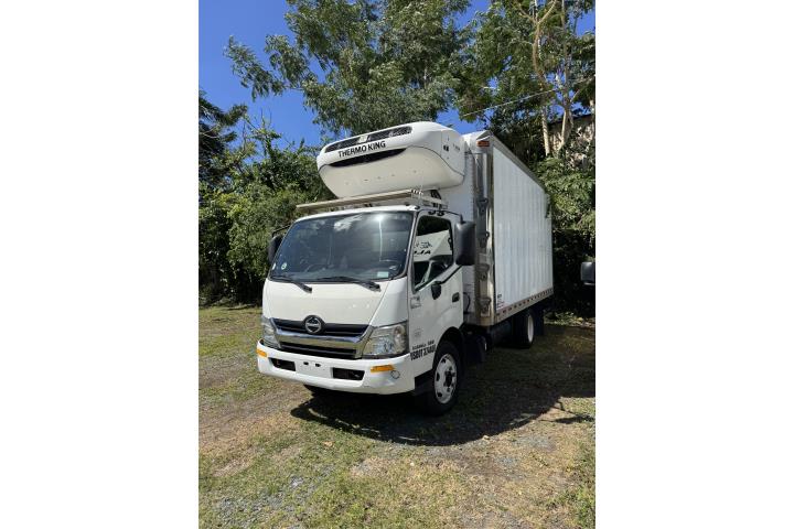 HINO REFRIGERADO 14 PIES