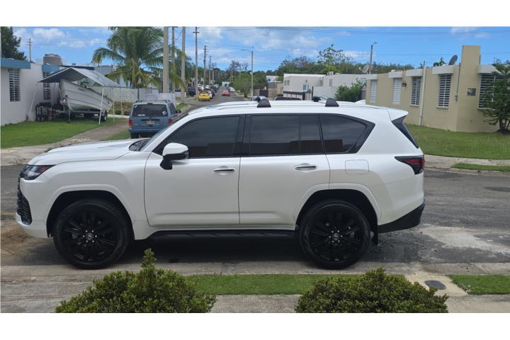 Lexus lx black edition premium 2023