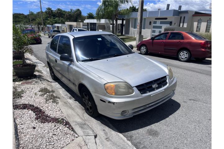 Hyundai Brío 2005 como nuevo