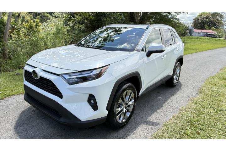 RAV4 XLE Premium 2024