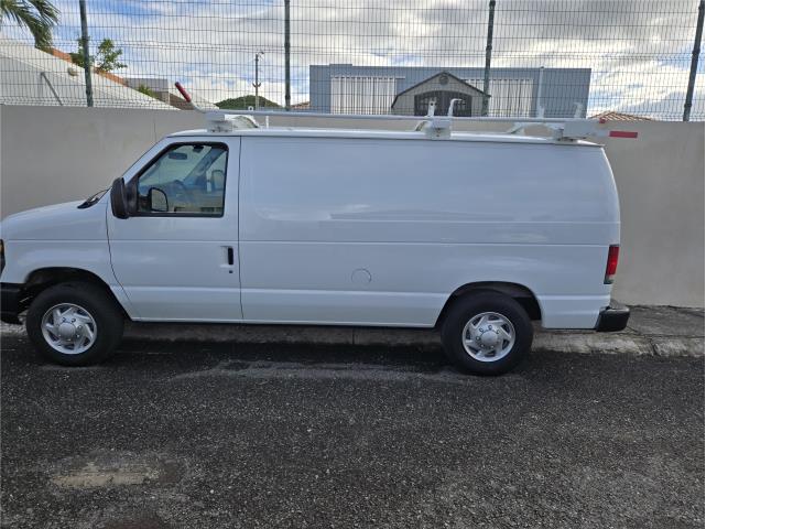Ford ecoline 2014