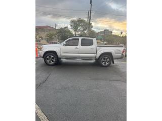 Toyota Puerto Rico Tacoma doble cabina TRD OFF ROAD 4x4 