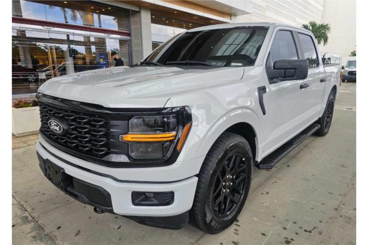**2024 FORD F-150 STX,  COMO NUEVA**